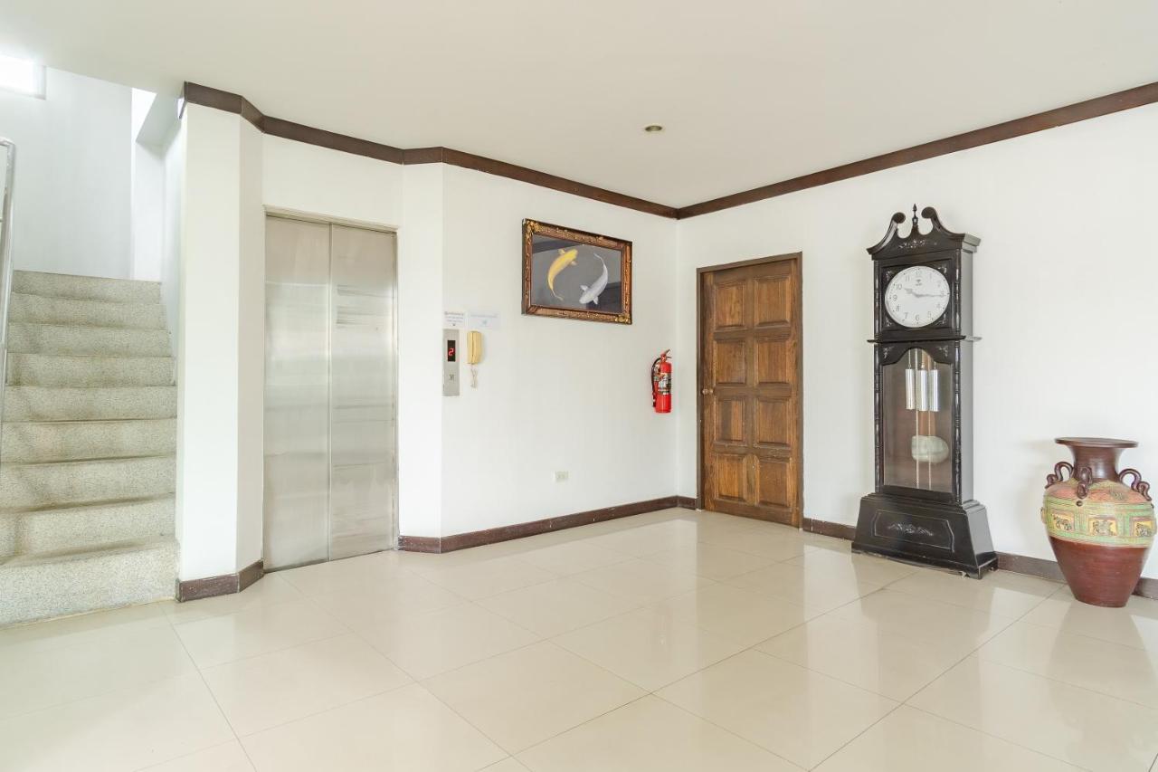 Goodday Kathu Apartment Bagian luar foto