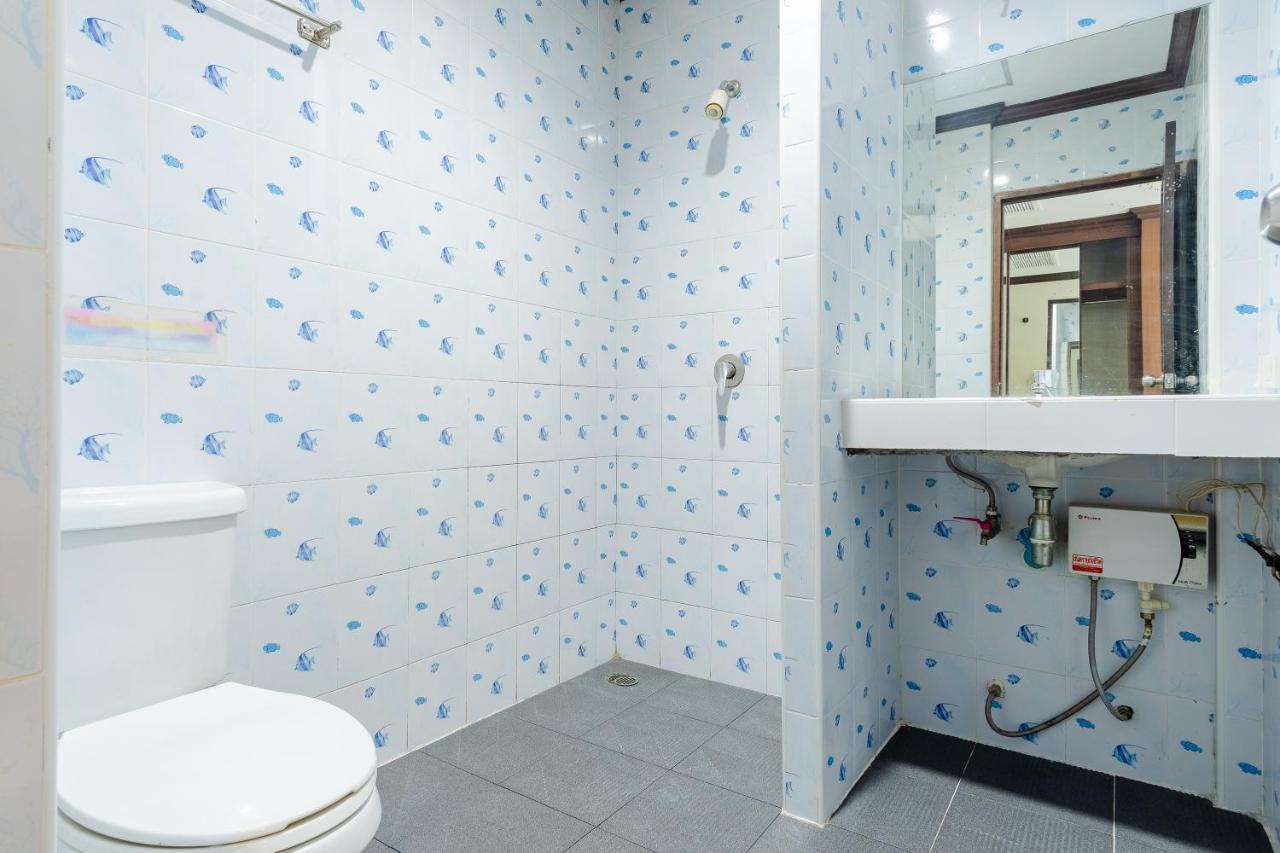 Goodday Kathu Apartment Bagian luar foto